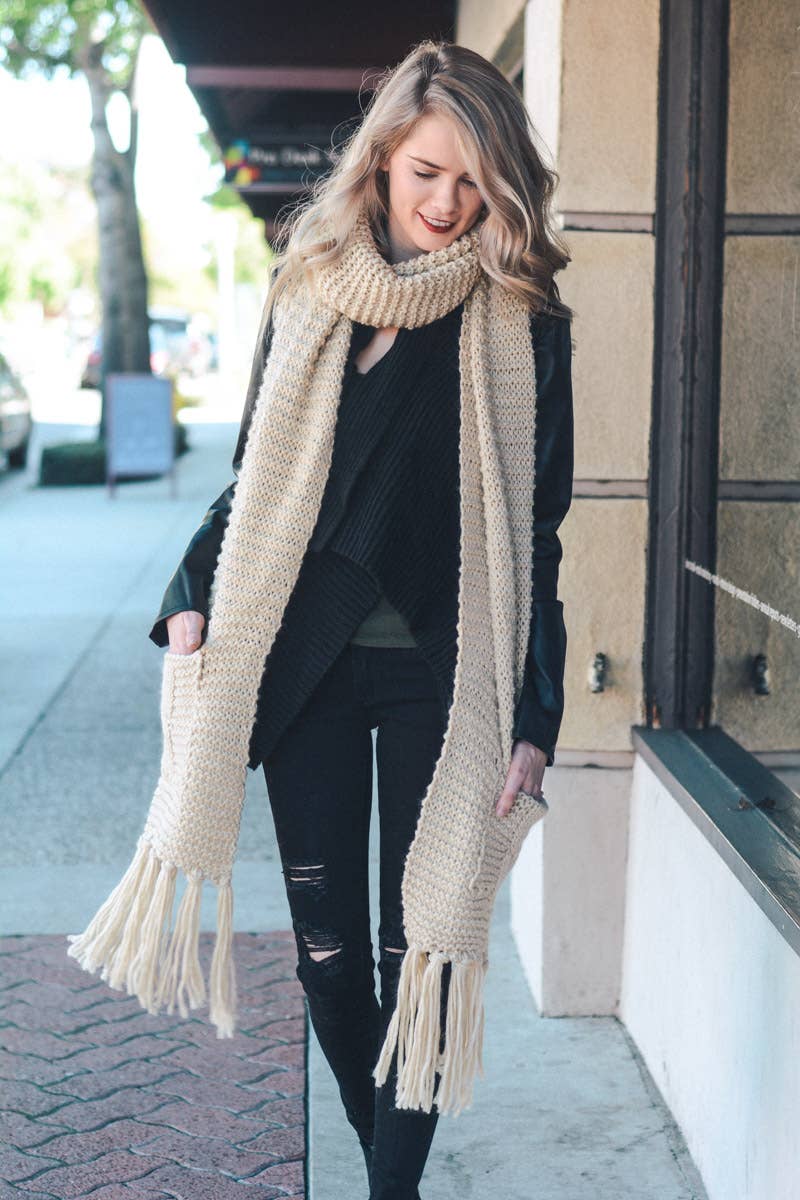 Oversized Two Pocket Tassel Scarf: Blush